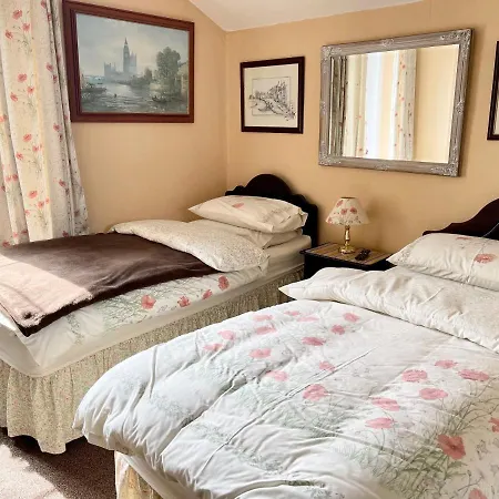 Apsley Villa Guest House.-3